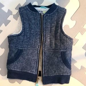 Warm vest lined with sherpa